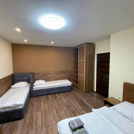 Apartments In Uzhgorod For You. エクステリア 写真